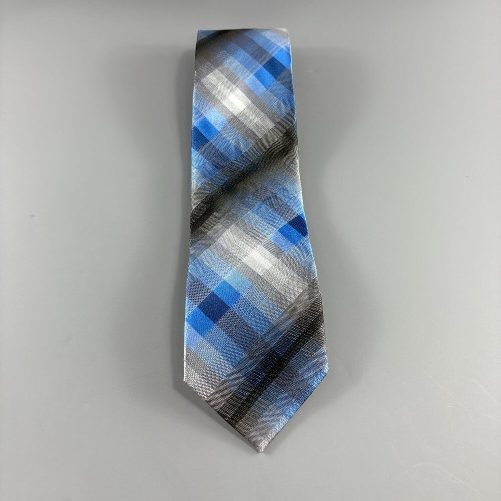 Van Heusen Blue / Grey Plaid  Men's Tie 3 1/2" x 60"